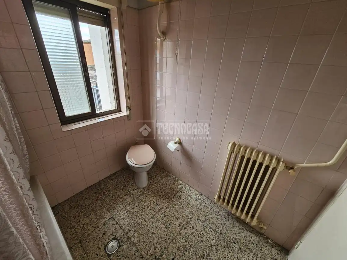 Baño de Piso en venta en Ávila con Calefacción y Terraza