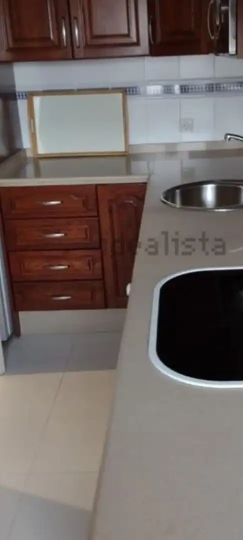 Flat for rent in Calle Cueva de Menga, Urbadiez - Entrepuentes