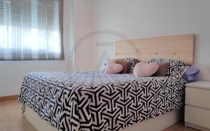 Bedroom of Flat for sale in Terrassa  with Air Conditioner, Terrace and Balcony