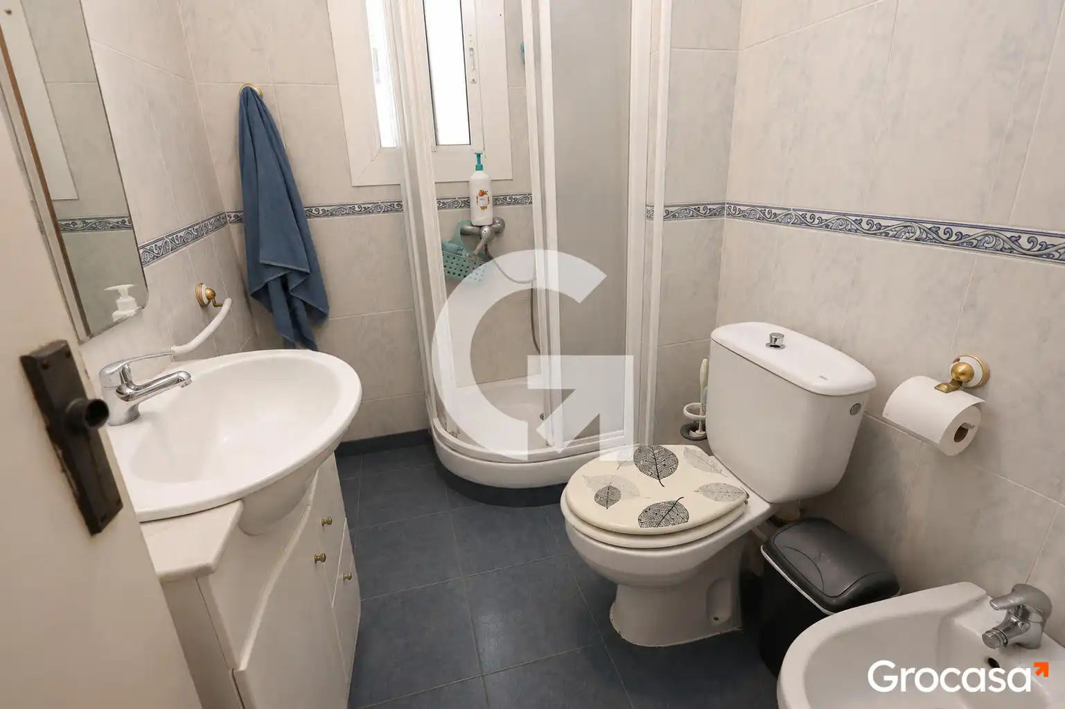 Bathroom of Flat for sale in Gavà  with Air Conditioner, Oven and Balcony