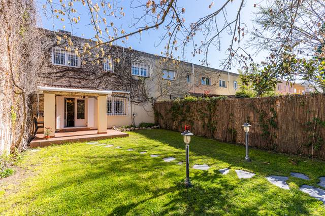 Casa adosada en Venta en Monte Rozas