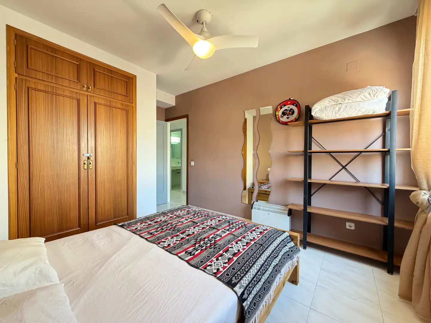 Habitación de Apartamento en venta en Roses con Aire acondicionado, Terraza y Amueblado