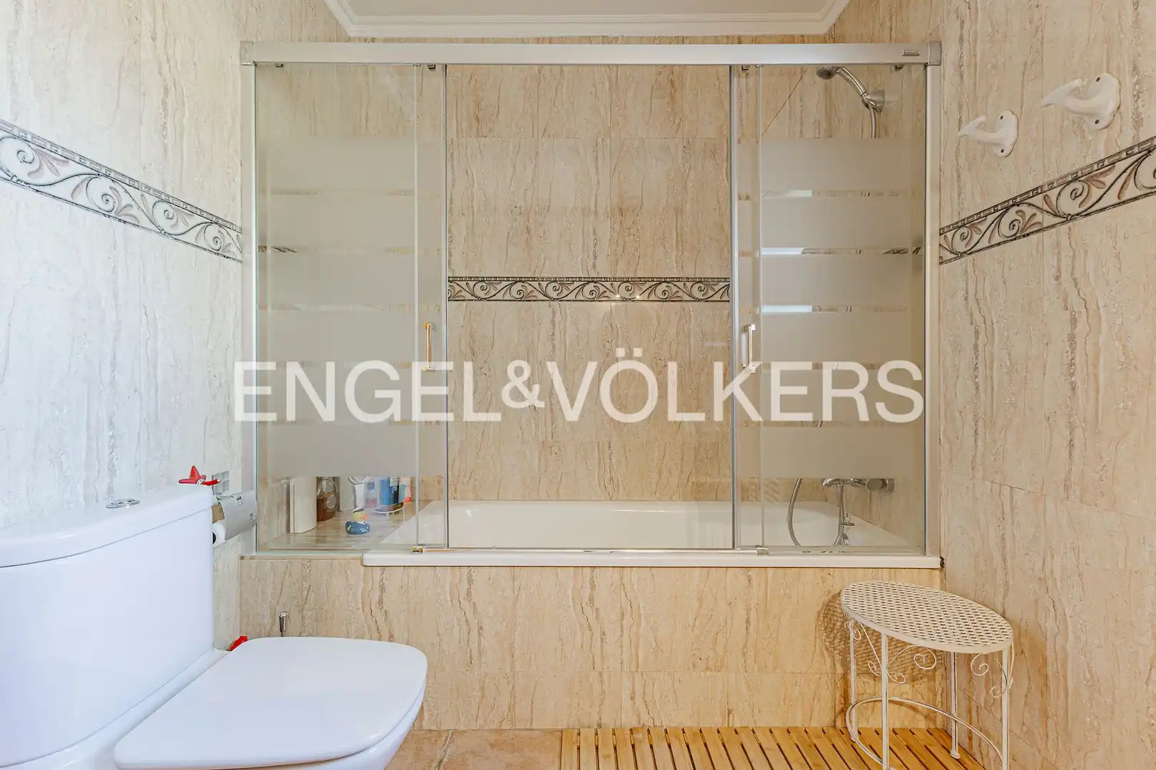 Bathroom of Houses for sale in Sant Cugat del Vallès  with Heating, Private garden and Storage room