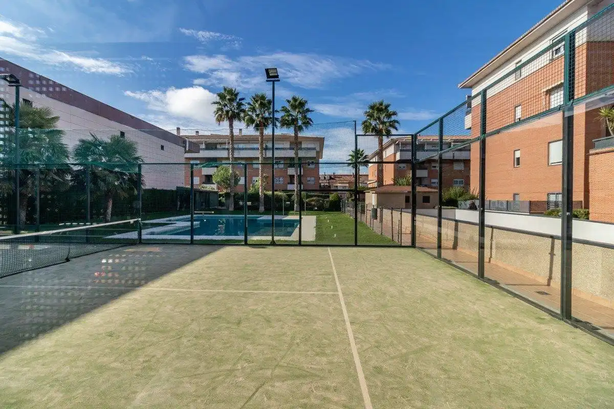 Schwimmbecken von Wohnung zur Miete in Granada mit Klimaanlage, Heizung und Privatgarten
