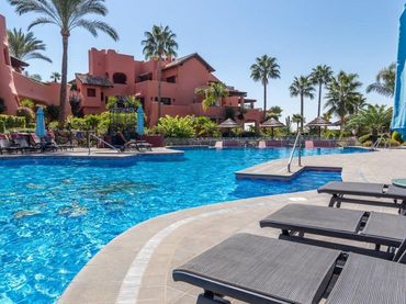 Pis amb piscina en venda a Selwo