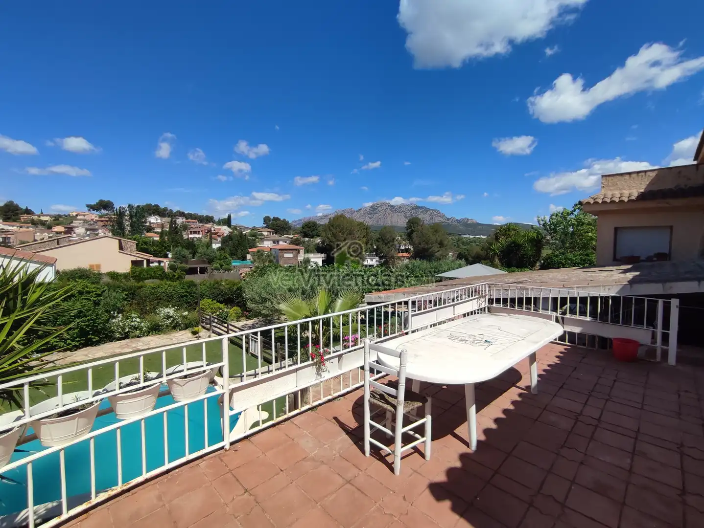 Vista exterior de Casa o chalet en venta en Esparreguera con Calefacción, Jardín privado y Parquet