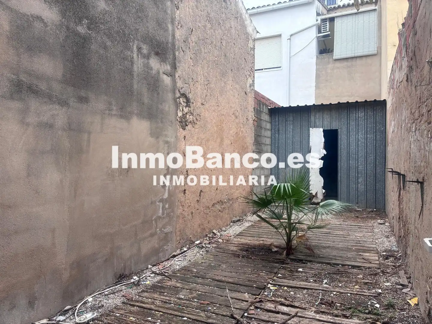 Vista exterior de Local en venta en Xeraco
