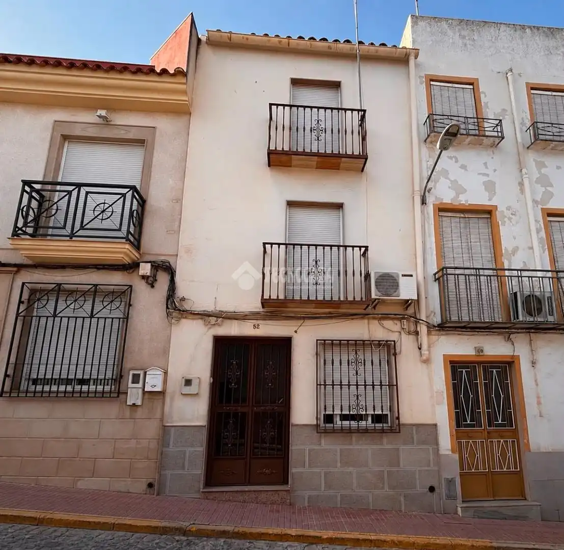 Exterior view of Houses for sale in Jódar  with Terrace and Balcony