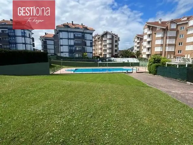 Piscina de Ático en venta en Noja con Terraza, Amueblado y Balcón