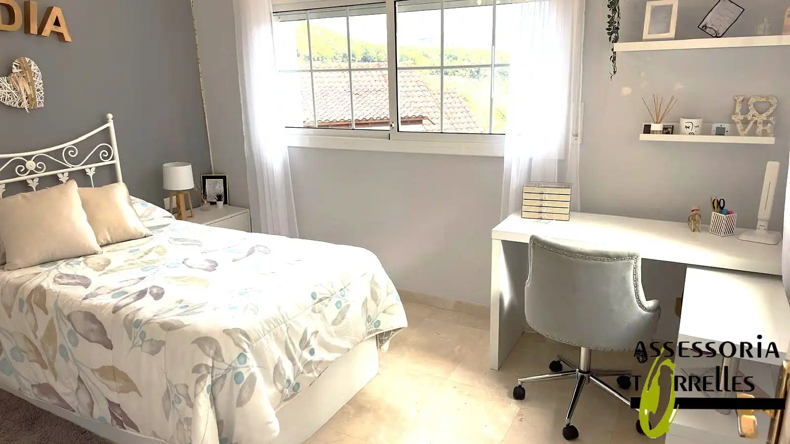Schlafzimmer von Haus oder Chalet zum Verkauf in Torrelles de Llobregat mit Heizung, Privatgarten und Parkett