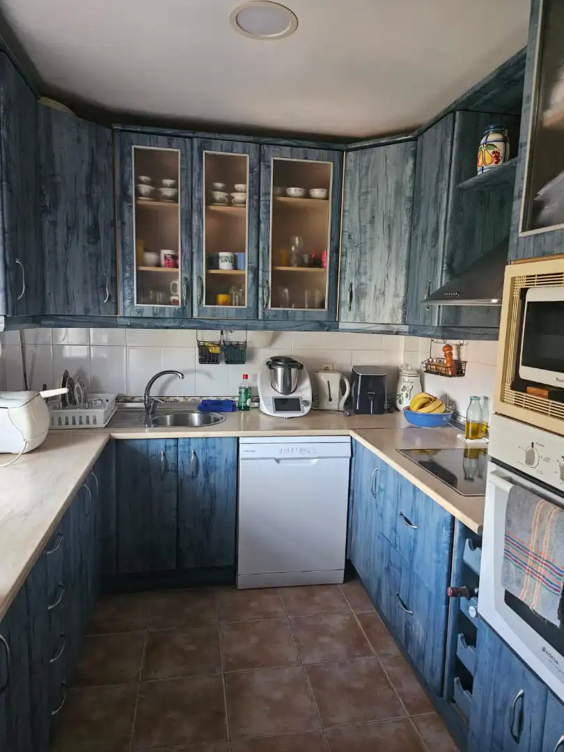 Cuina de Casa o xalet en venda en La Línea de la Concepción amb Jardí privat, Terrassa i Traster