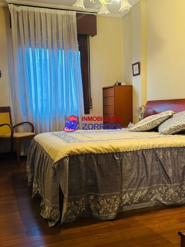 Dormitori de Pis en venda en Bilbao  amb Calefacció