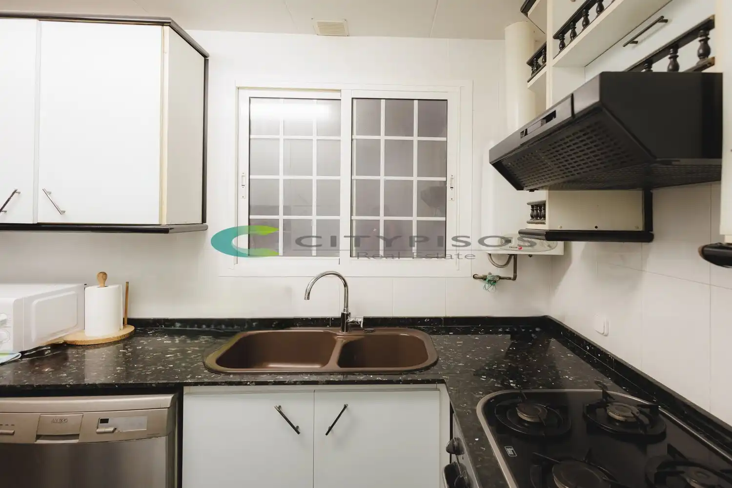 Cocina de Piso en venta en Barcelona con Aire acondicionado, Horno y Alarma