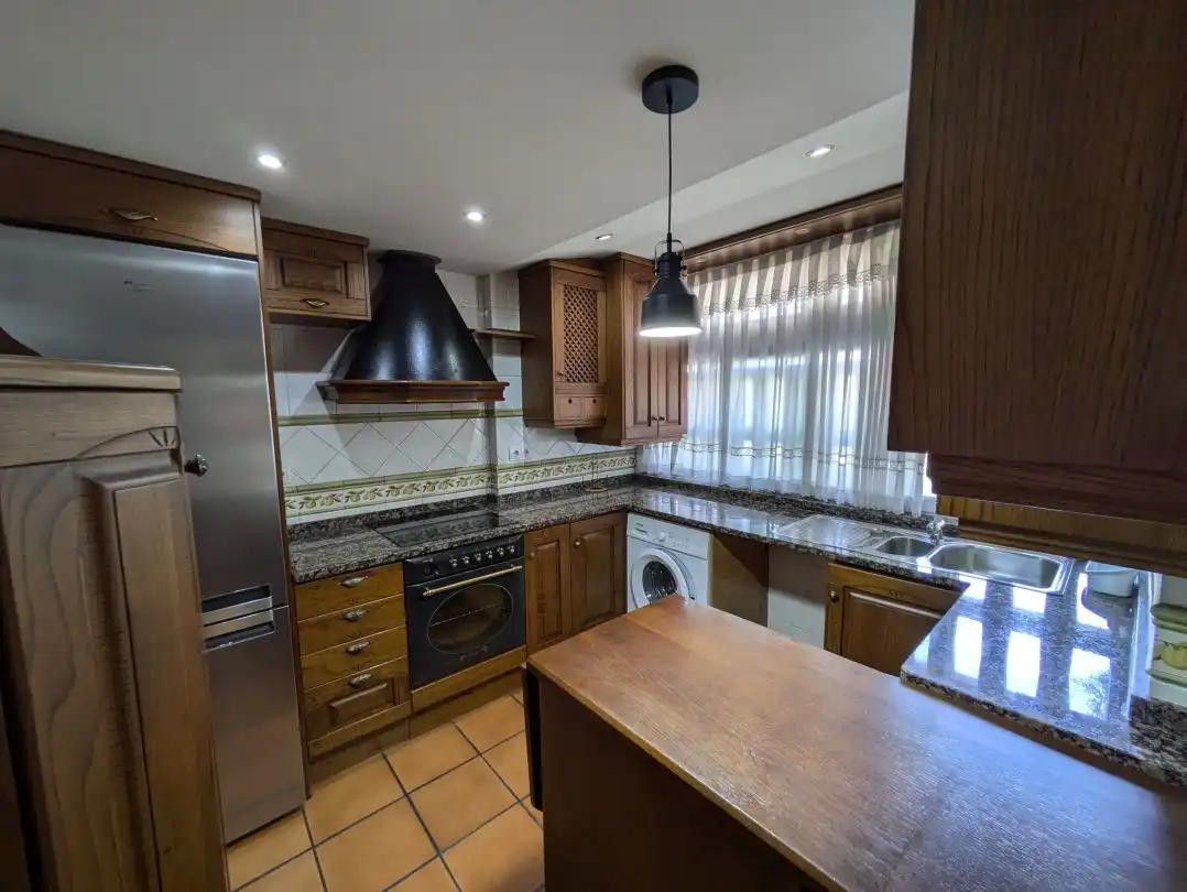 Duplex with pool to rent in Santa María de Benquerencia