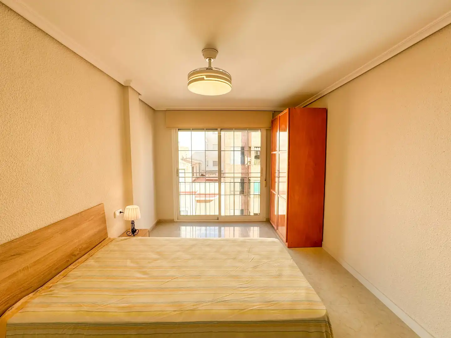 Habitación en Reina Victoria - Miguel Hernández