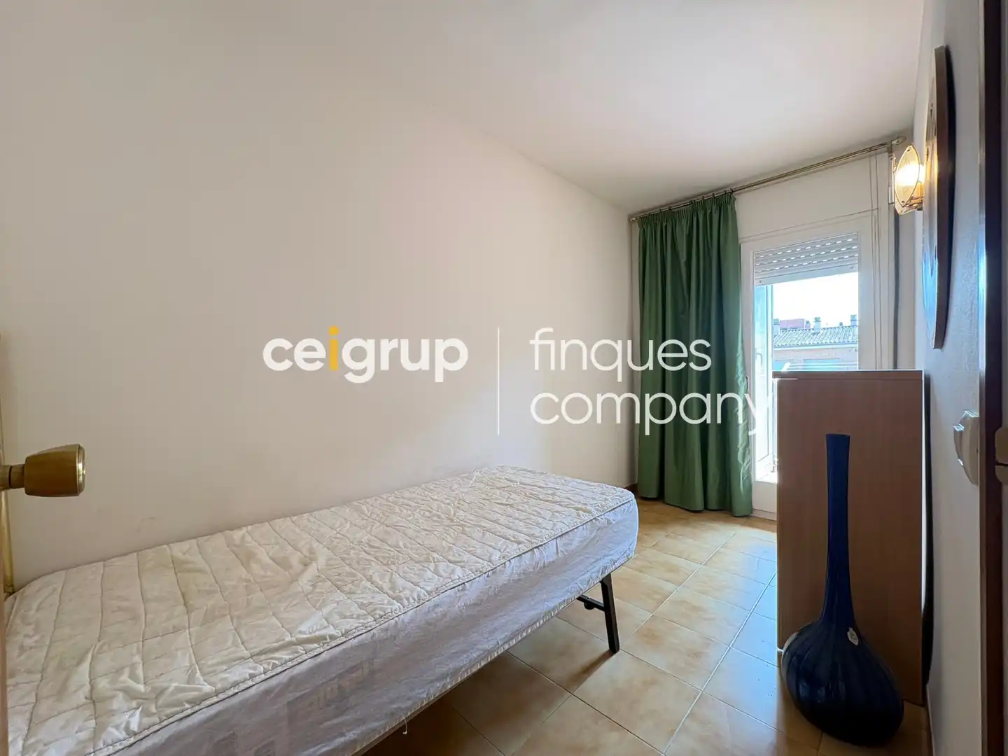Bedroom of Flat for rent in Girona  with Heating and Furnished