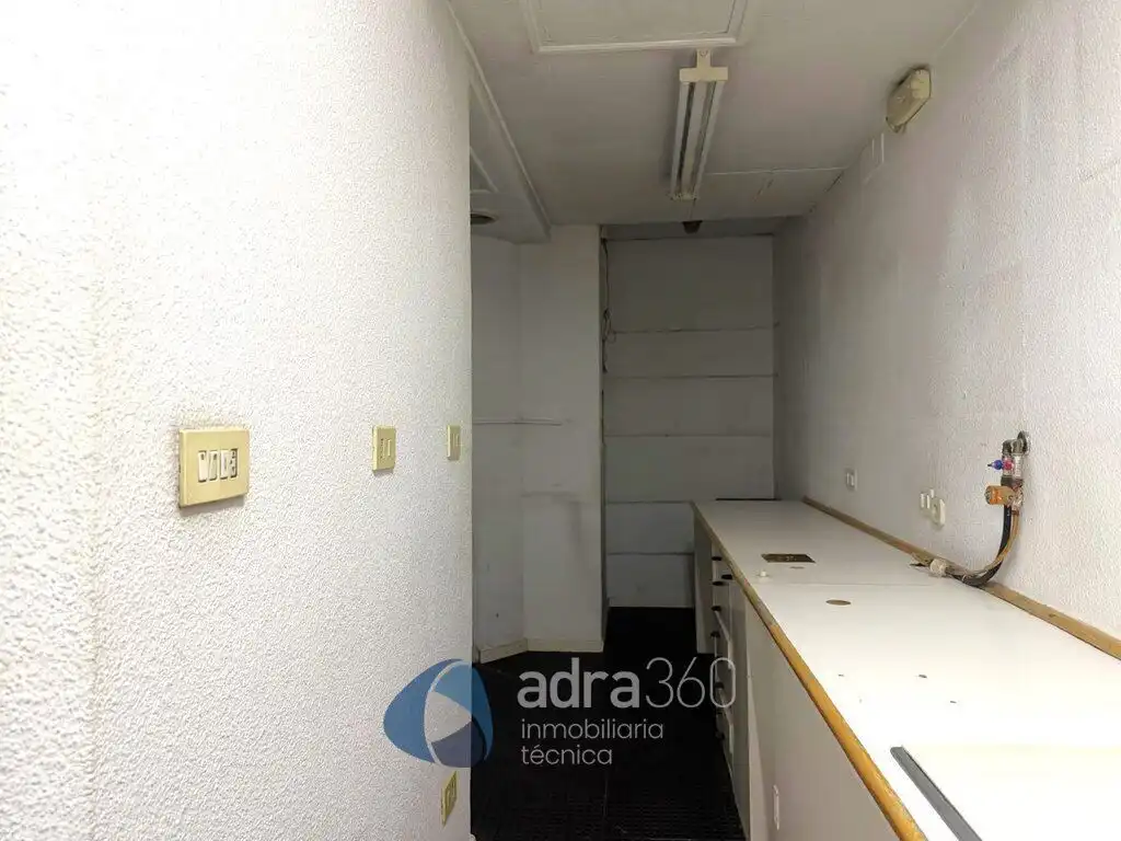 Local en venda en  Logroño amb Aire condicionat