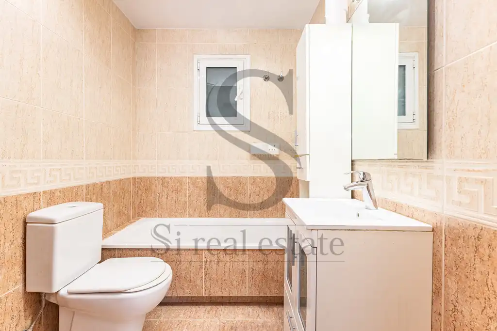 Exterior view of Flat for sale in Barcelona  with Air Conditioner, Heating and Terrace