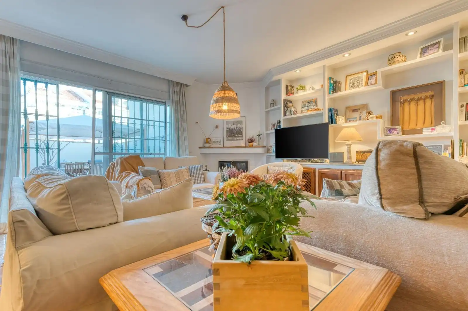 Sala de estar de Casa o chalet en venta en Fuengirola con Aire acondicionado, Calefacción y Terraza