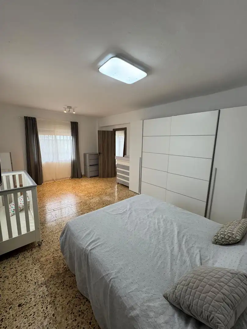 Habitación de Casa o chalet en venta en Torrent con Aire acondicionado, Jardín privado y Terraza