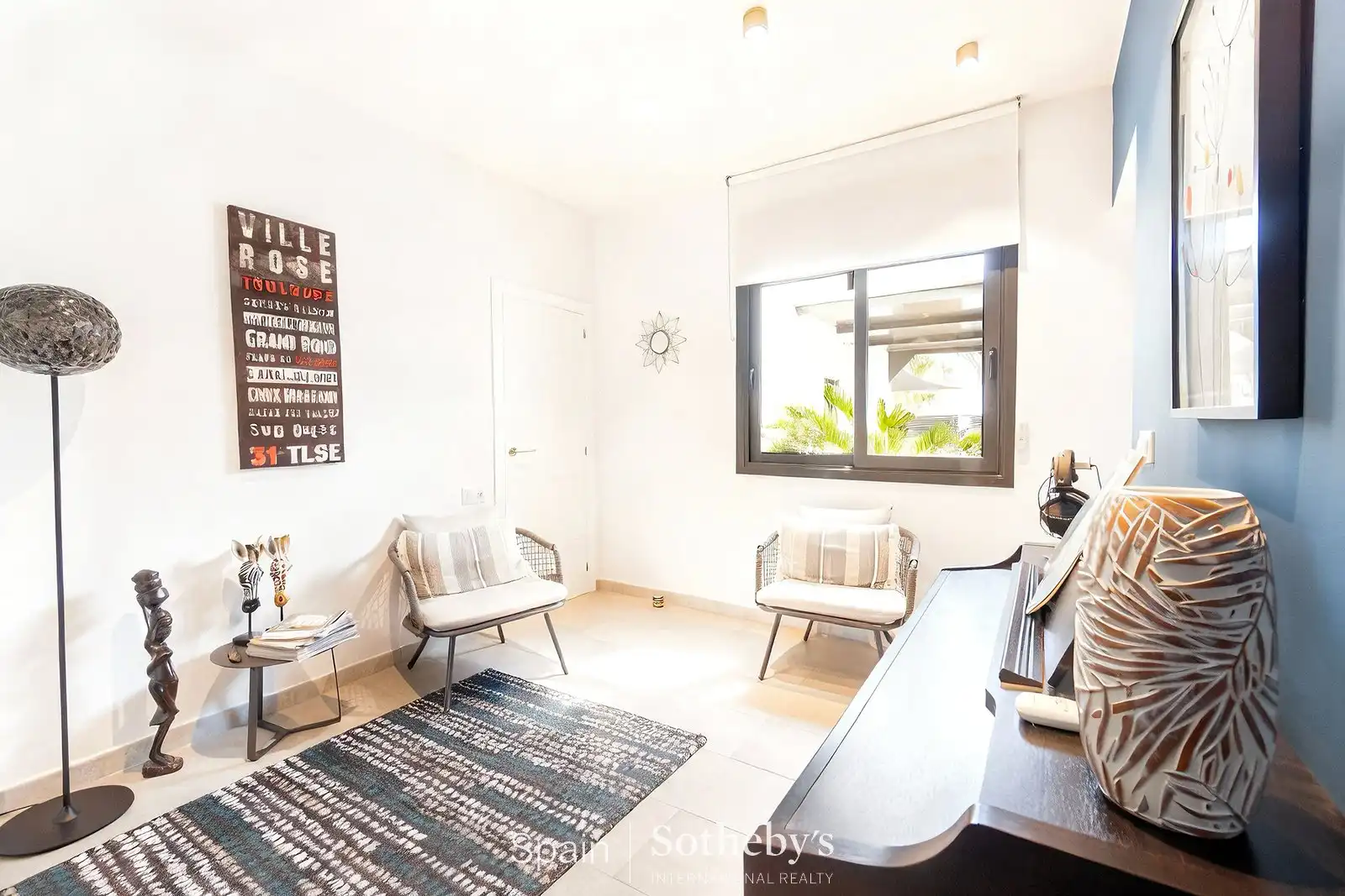 Sala d'estar de Casa adosada en venda en Empuriabrava amb Aire condicionat, Calefacció i Jardí privat