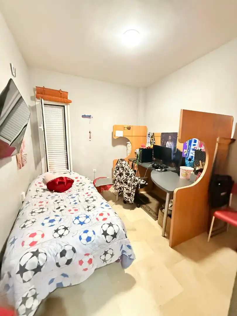 Habitación de Piso en venta en Málaga con Aire acondicionado y Amueblado