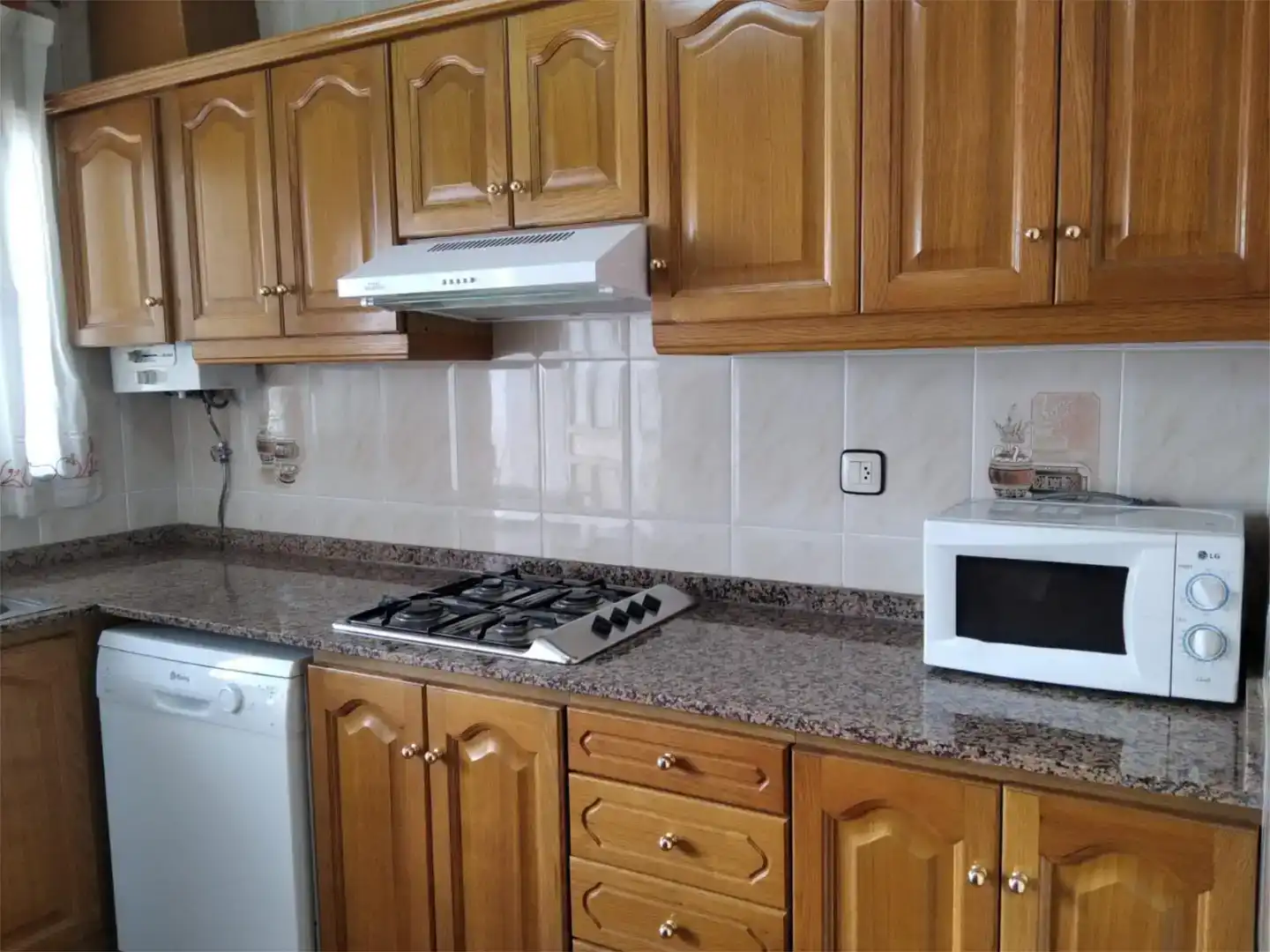 Cuina de Casa adosada en venda en Talayuelas amb Aire condicionat