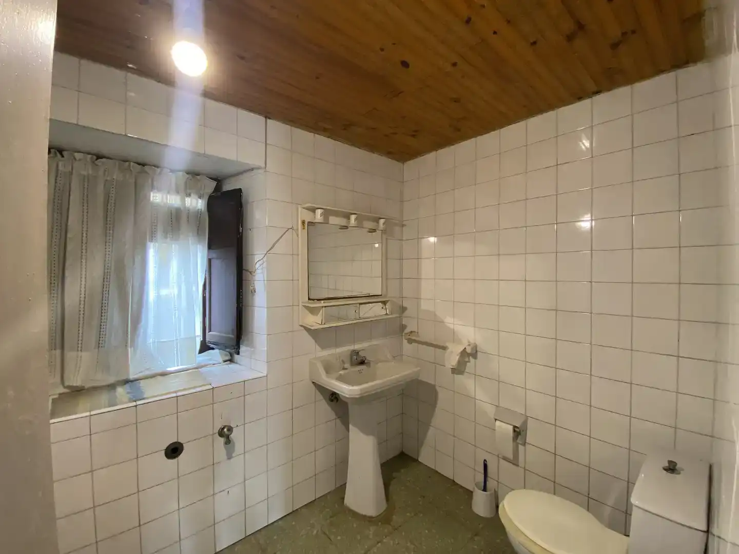 Baño de Piso en venta en Piloña con Jardín privado, Trastero y Balcón