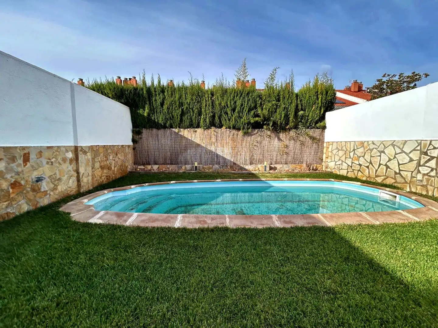 Piscina de Casa adosada en venta en Albacete con Aire acondicionado, Calefacción y Parquet