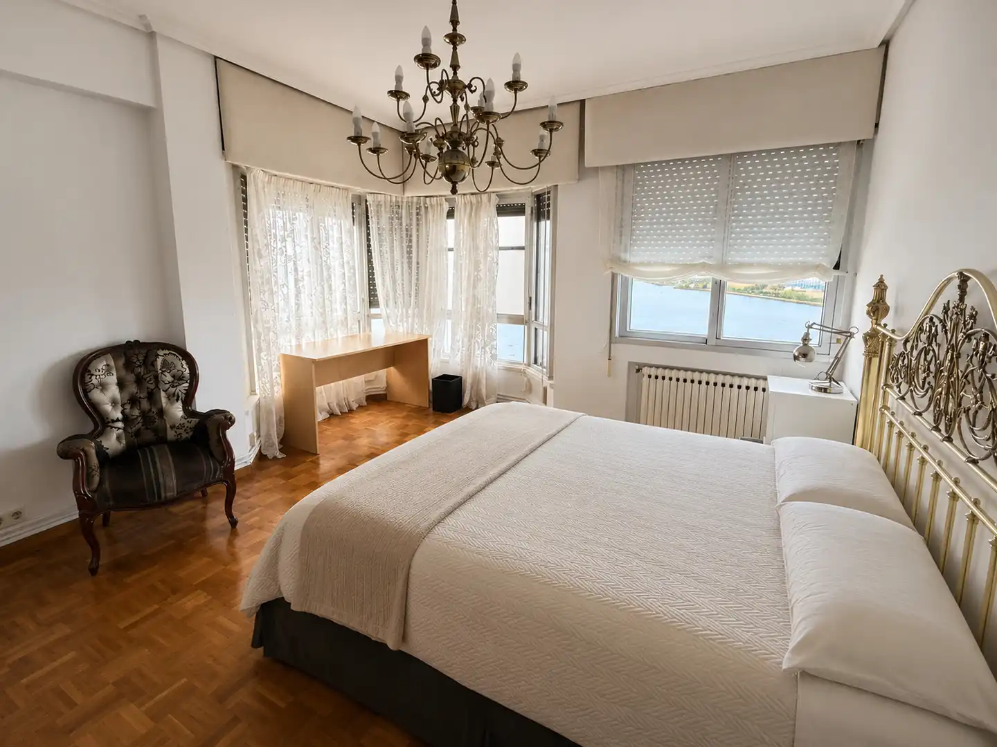 Habitación de Piso de alquiler en Ferrol con Calefacción, Terraza y Amueblado