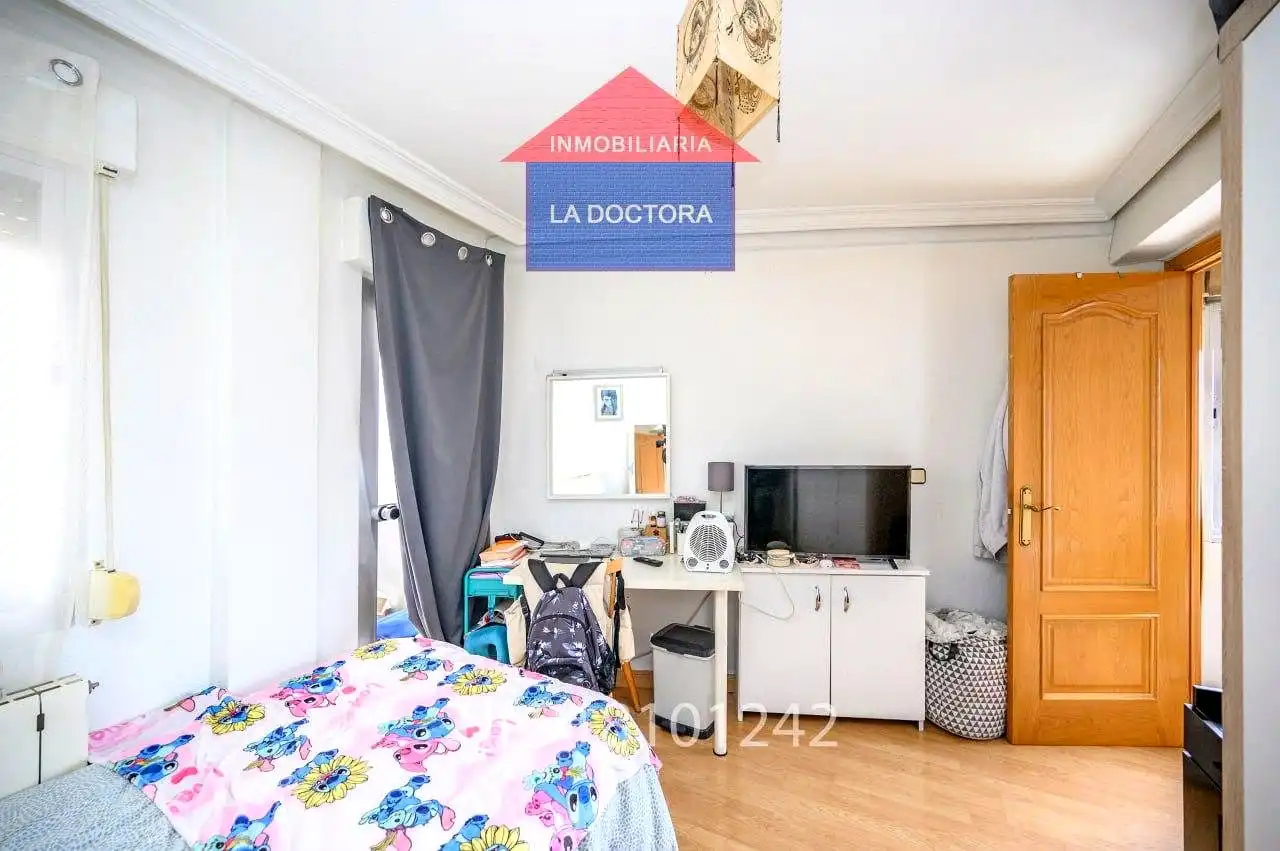 Bedroom of Flat for sale in Alcorcón  with Air Conditioner, Heating and Terrace