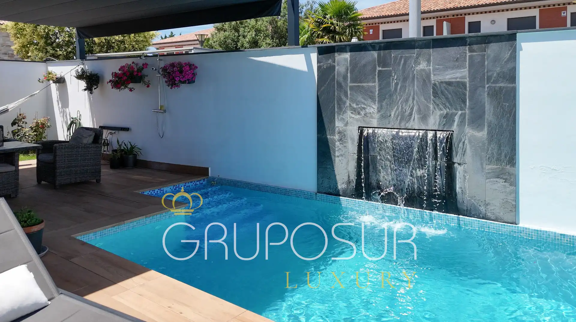 Piscina de Casa o chalet en venta en Valladolid con Aire acondicionado, Calefacción y Jardín privado