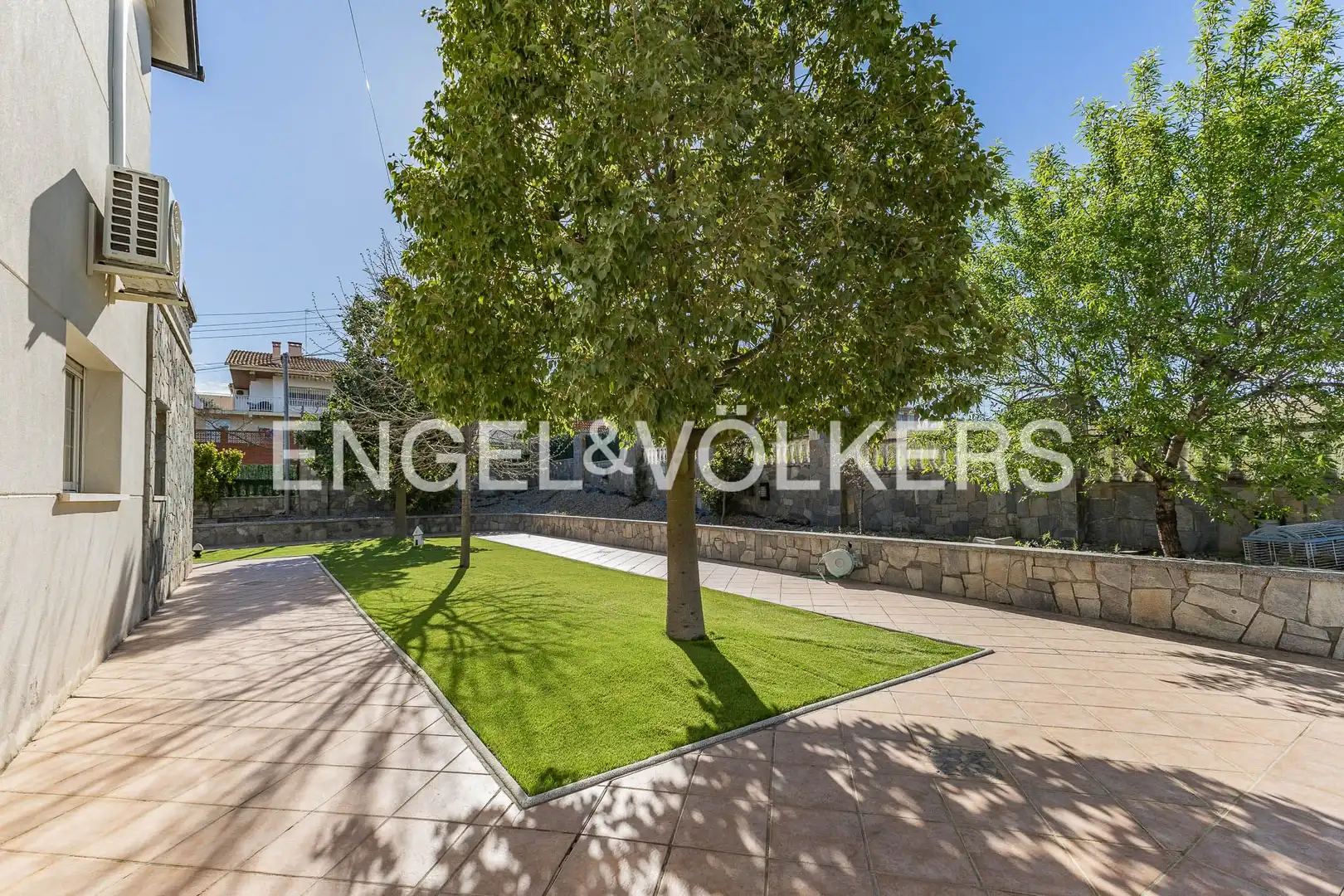 Terrassa de Casa o xalet en venda en Terrassa amb Aire condicionat, Calefacció i Jardí privat