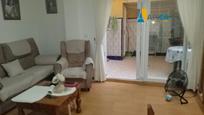 Sala d'estar de Casa o xalet en venda en La Línea de la Concepción amb Jardí privat