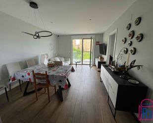 Sala d'estar de Apartament en venda en León Capital  amb Calefacció, Terrassa i Traster