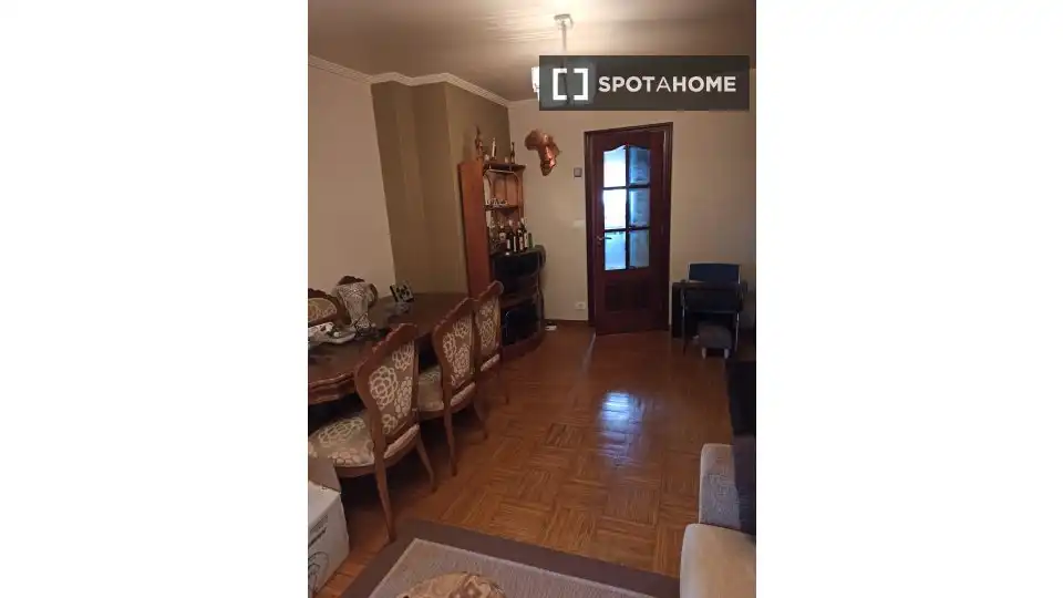 Room in Plaza Industria