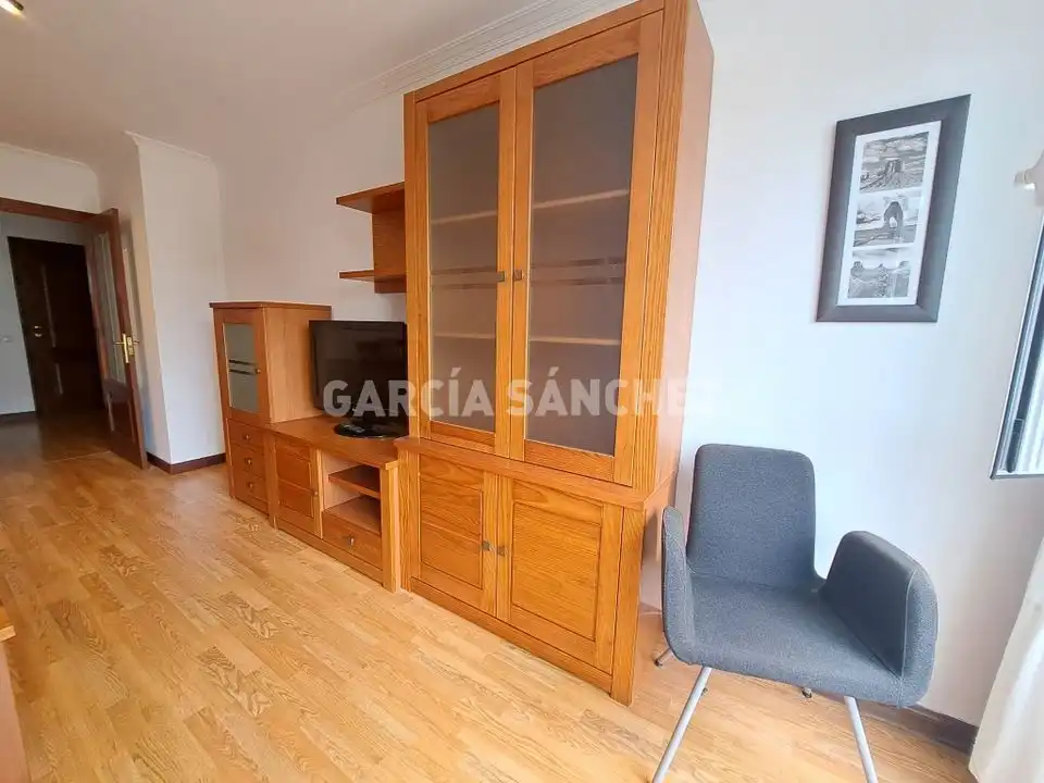Sala de estar de Apartamento en venta en Boiro con Calefacción, Amueblado y Horno