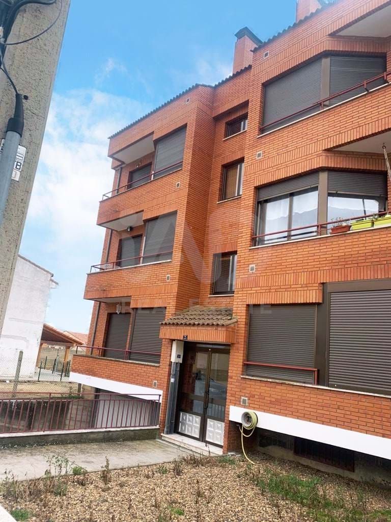 Außenansicht von Wohnung zum verkauf in Villamañán mit Heizung