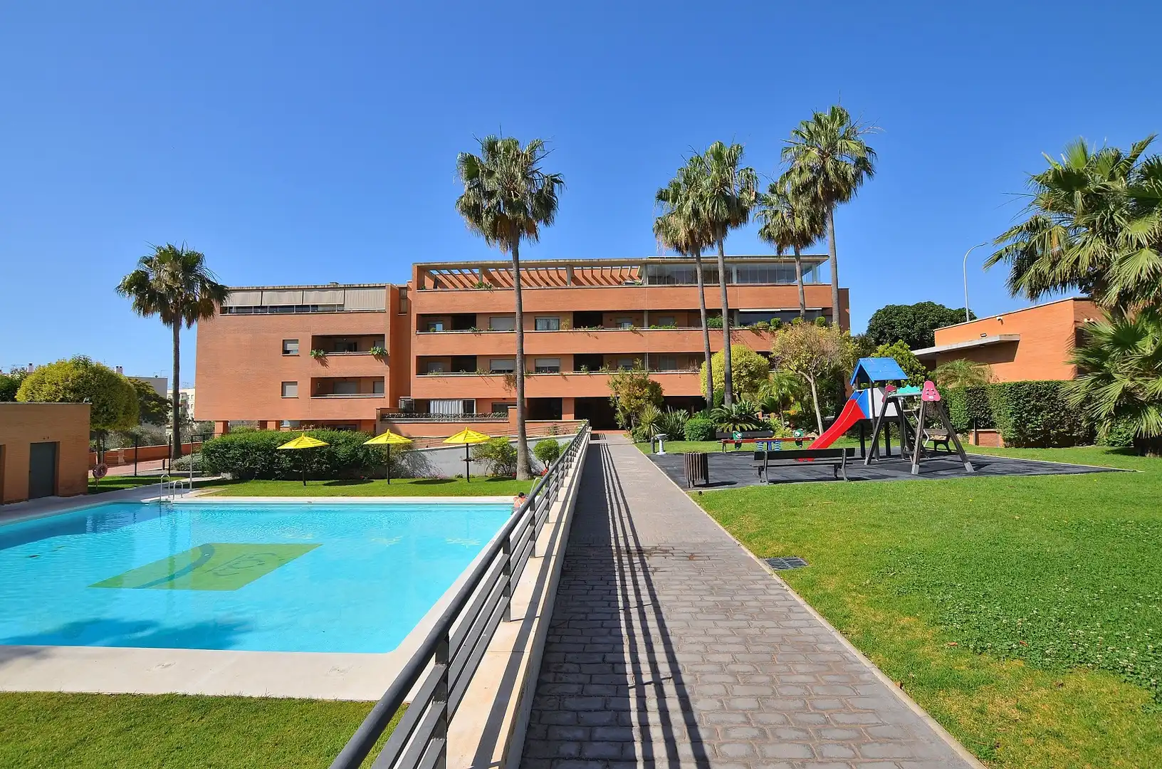 Piscina de Piso en venta en Torremolinos con Aire acondicionado, Parquet y Terraza