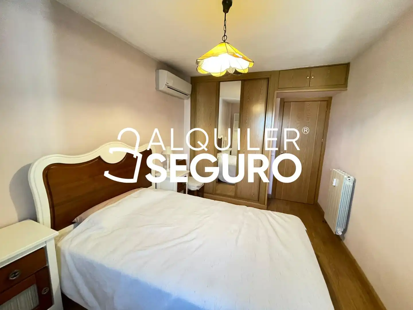 Habitación de Piso de alquiler en Madrid con Aire acondicionado, Calefacción y Amueblado