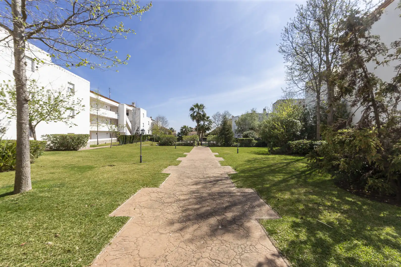 Jardín de Apartamento en venta en La Alcaidesa con Aire acondicionado, Calefacción y Terraza