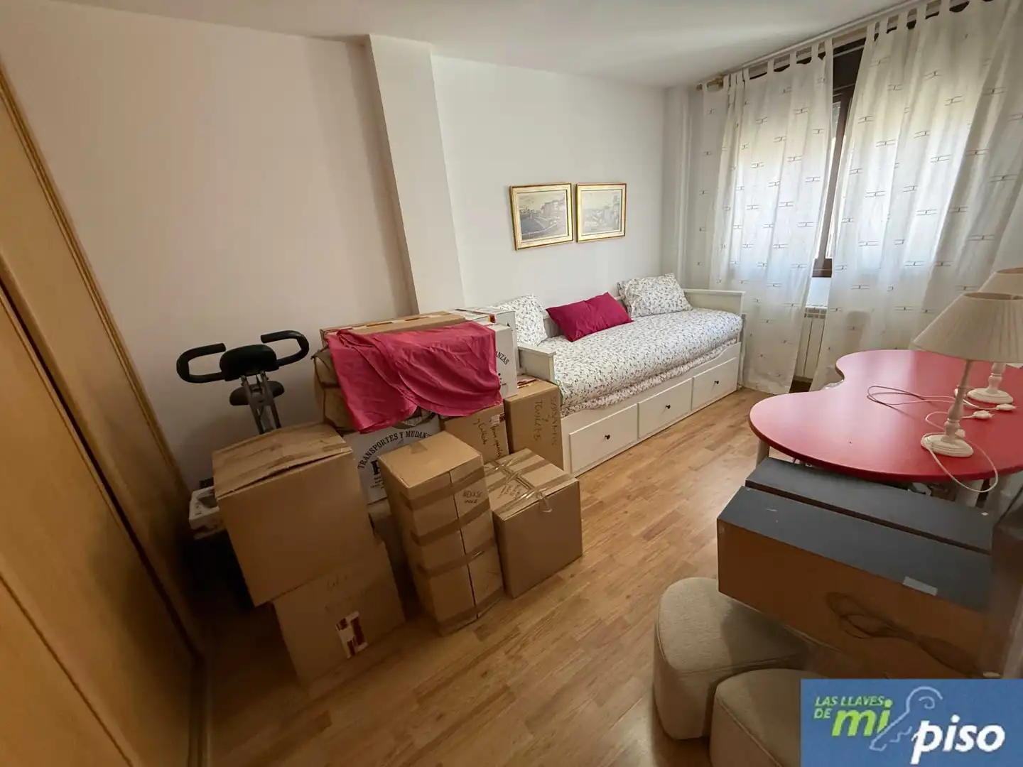 Bedroom of Flat for sale in Tudela de Duero  with Heating, Parquet flooring and Storage room