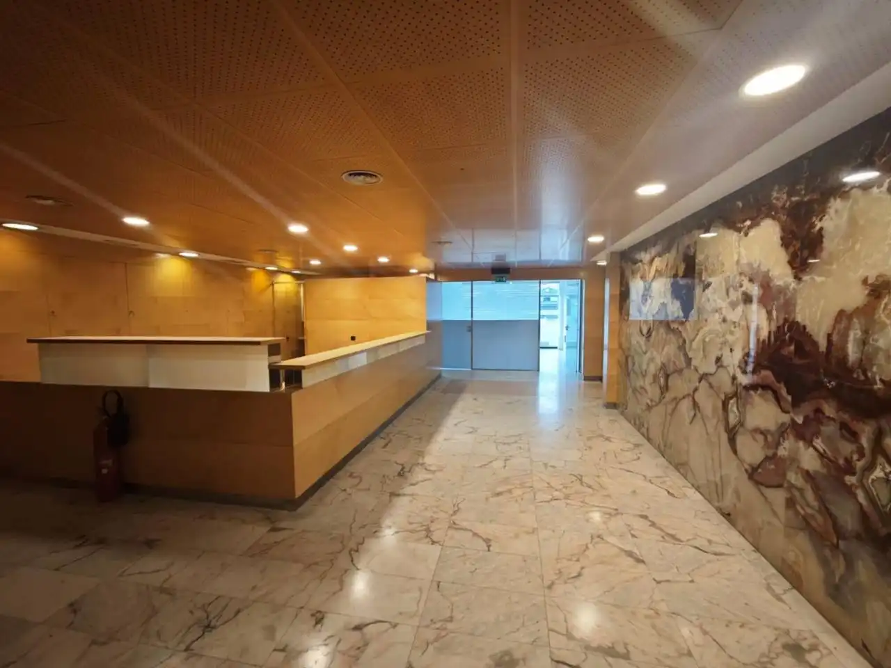 Local comercial de lloguer a Calle avinguda del Fener edifici el Forestal, imagen 4
