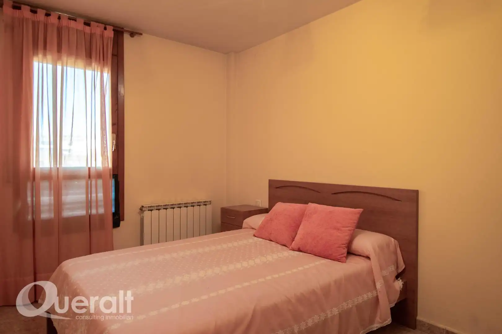 Schlafzimmer von Wohnung zum Verkauf in Lleida mit Heizung, Abstellraum und Ofen