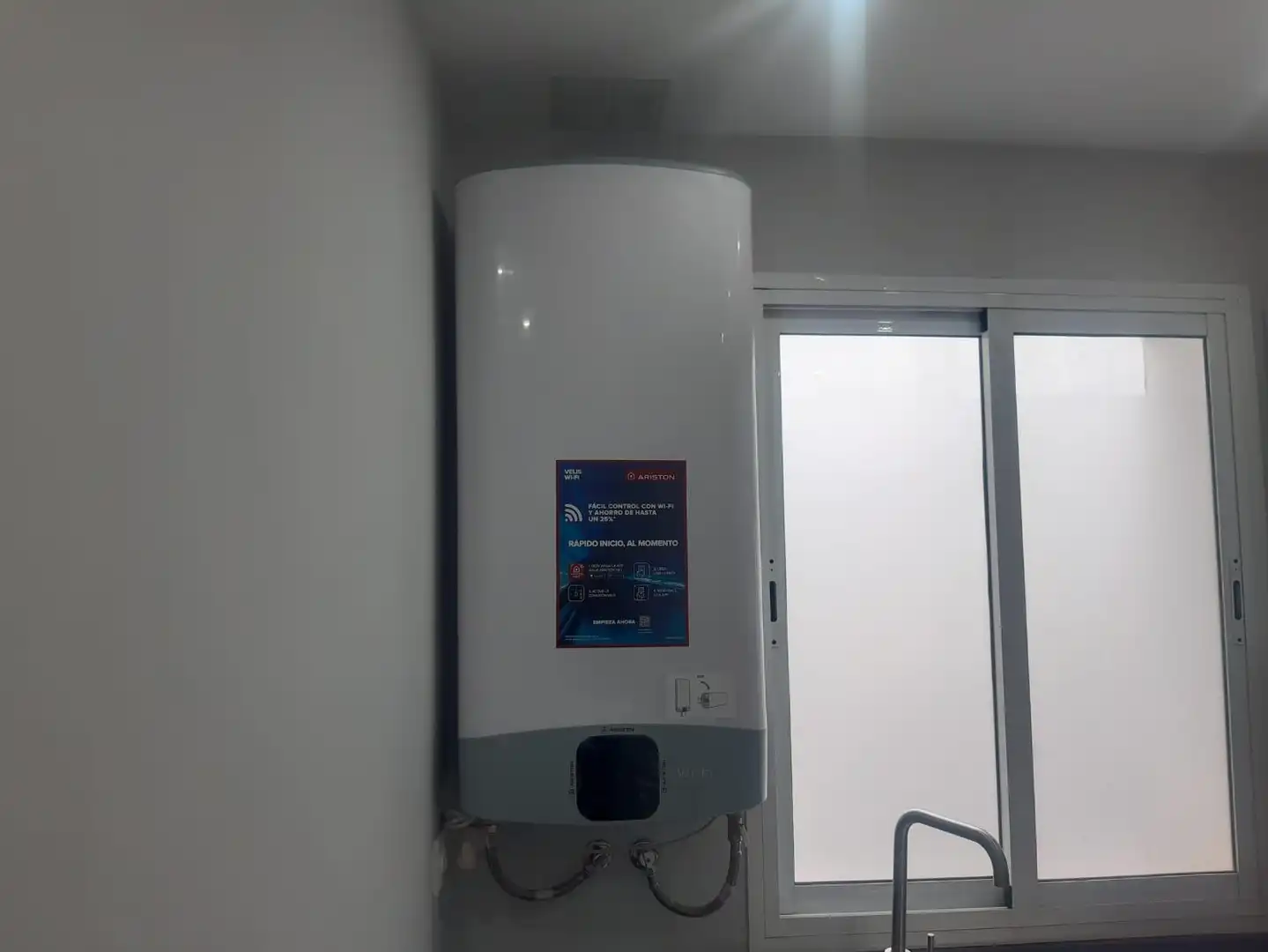 Baño de Ático en venta en Dos Hermanas con Aire acondicionado, Terraza y Alarma