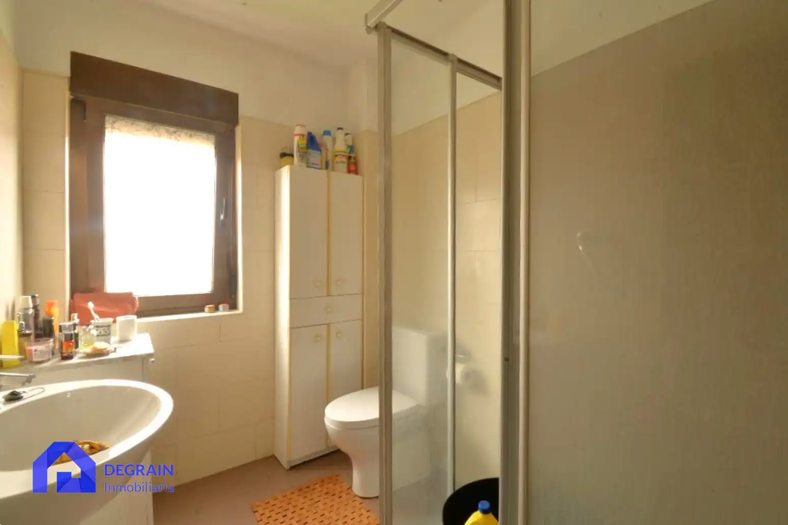 Bathroom of Flat for sale in Siero  with Heating and Storage room