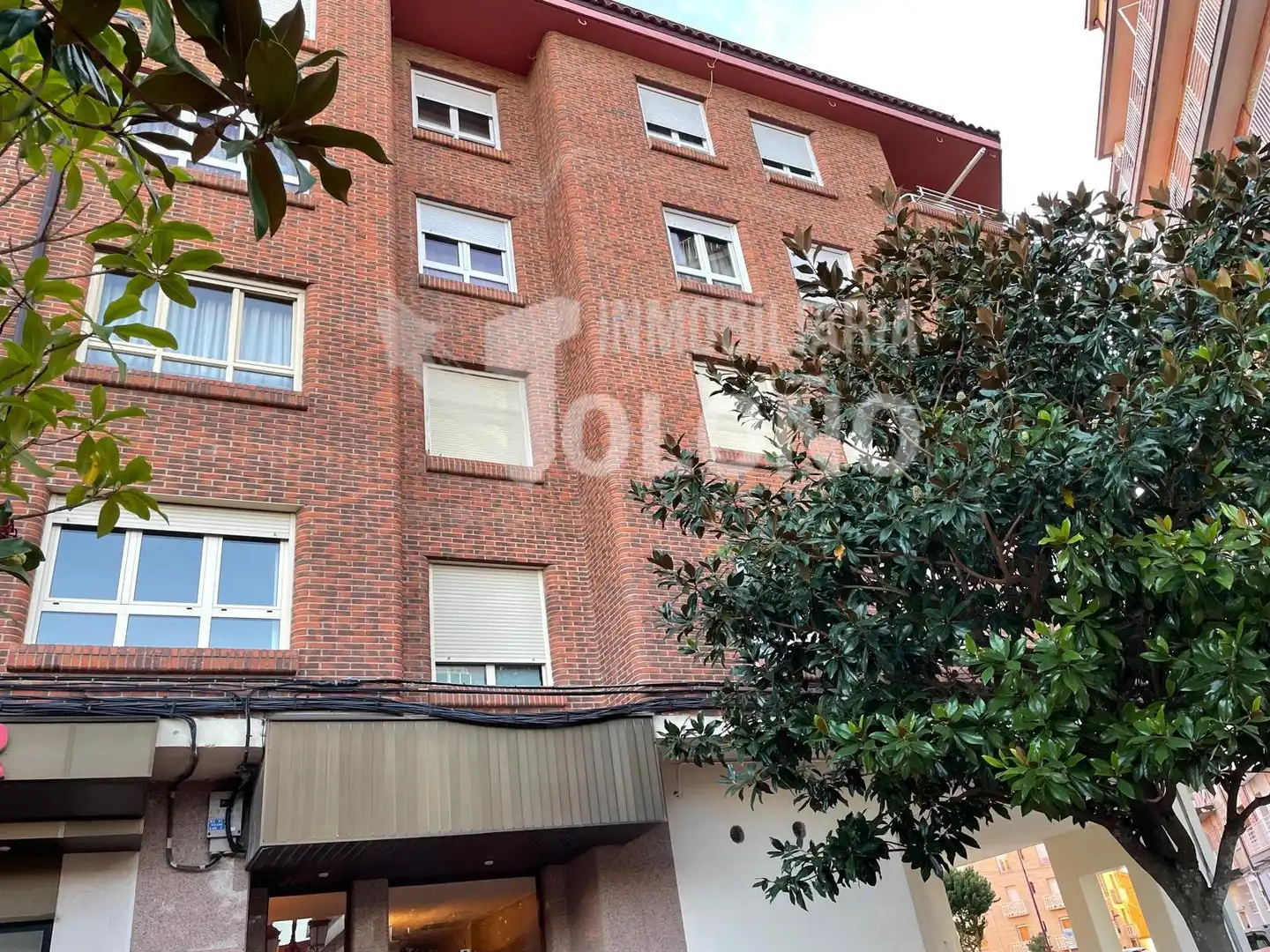 Appartamento con terrazza in vendita a Avenida Bretón de los Herreros 1C