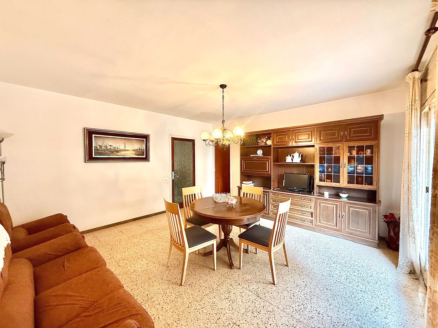 Dining room of Flat for sale in Figueres  with Furnished and Balcony