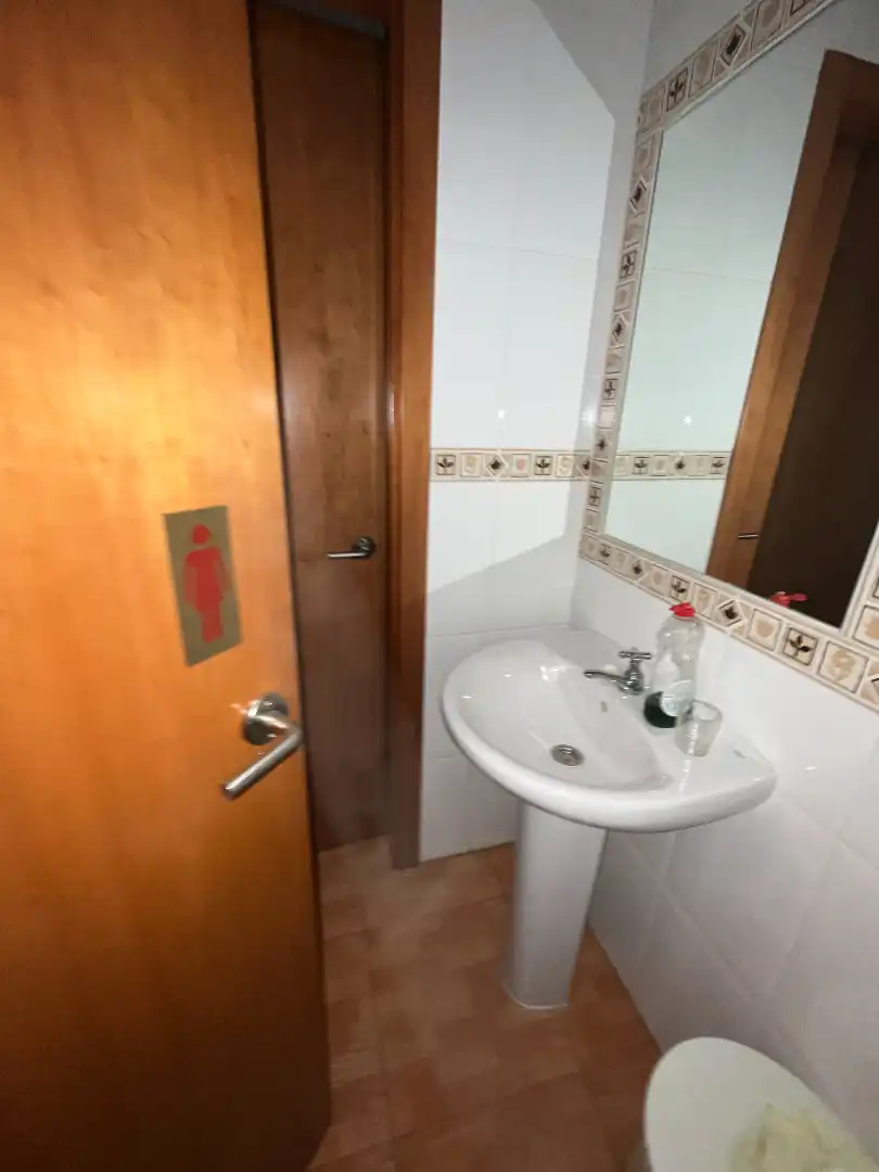 Business premises for sale in Calle Alvarfáñez de Minaya, imagen 5