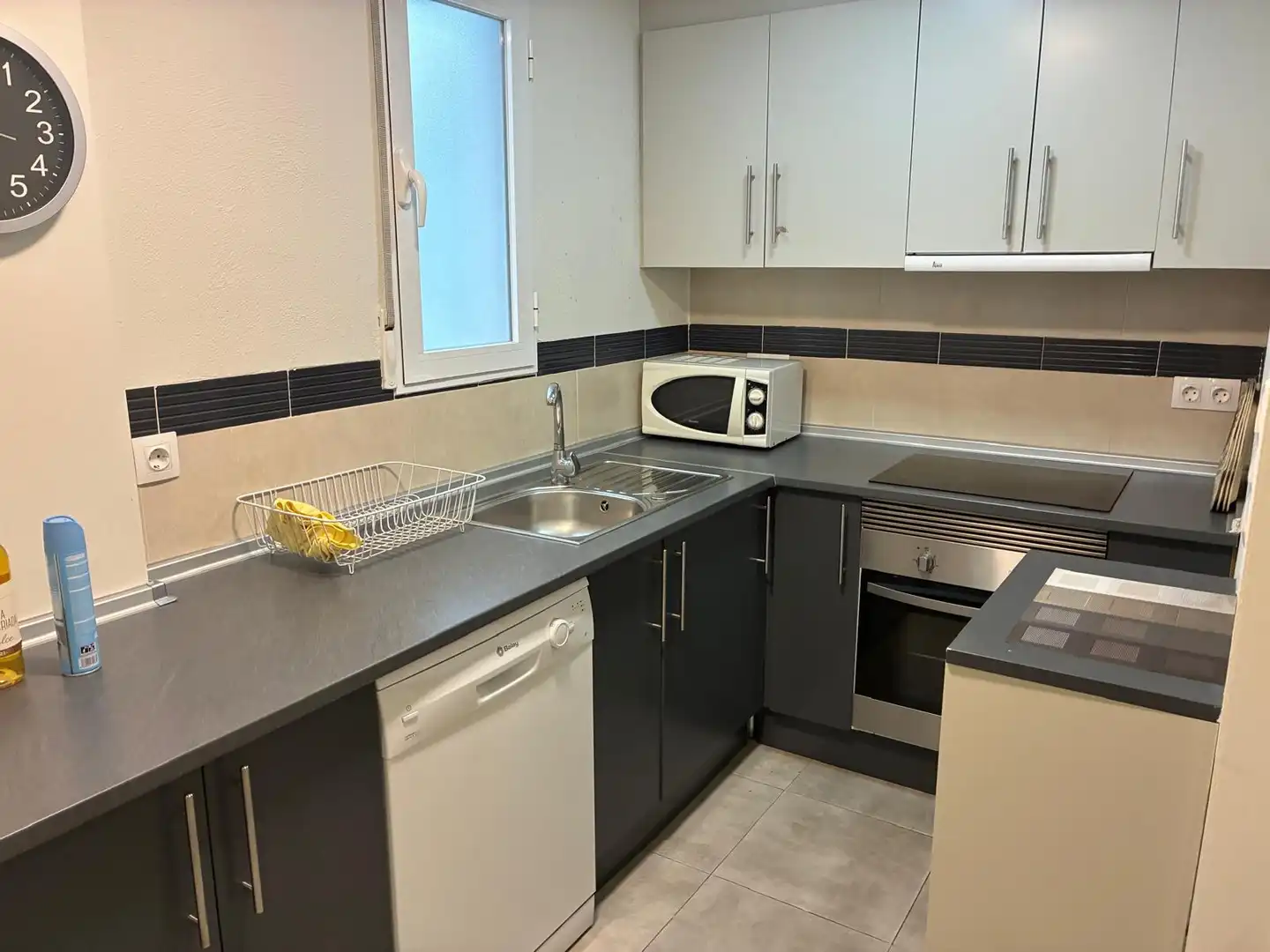 Cocina de Piso de alquiler en  Granada Capital con Calefacción, Amueblado y Horno